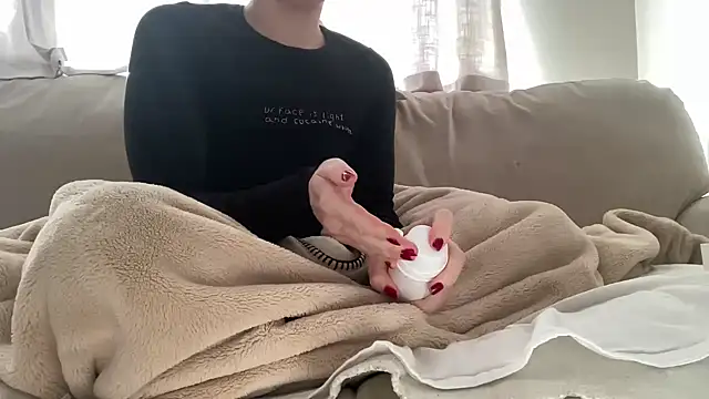 ijustturned18today online show from April 20, 2026, 9:01 am