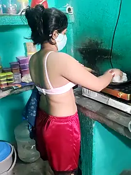 Cuple masti72 online show from May 25, 2026, 3:45 am