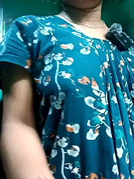 Snapshot of Cuple_masti72 chatting on July 1, 2026, 3:52 am Cuple masti72 online show from July 1, 2026, 3:52 am
