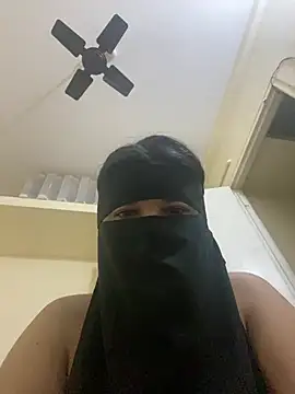 sara   fun online show from February 13, 2026, 7:10 pm