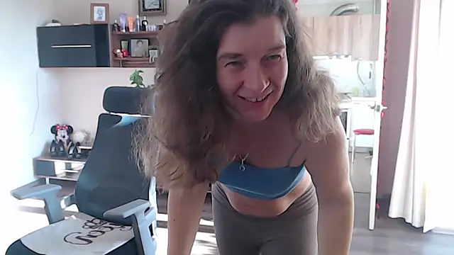 SofiaBoone online show from February 10, 2026, 7:23 am