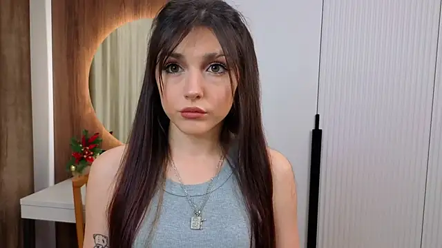 Snapshot of NatishaAlpern chatting on December 16, 2025, 2:27 am NatishaAlpern online show from December 16, 2025, 2:27 am