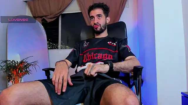  YOURHERO online show from April 19, 2026, 3:50 am