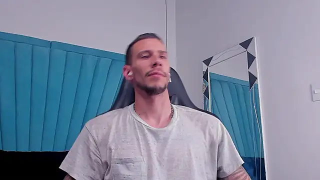 J king   online show from March 4, 2026, 9:54 pm