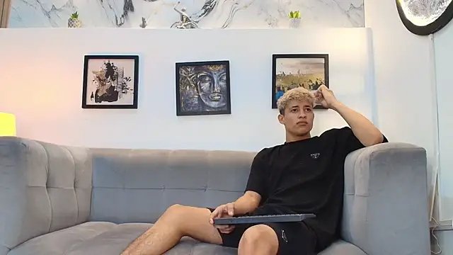 YOUNG GUYS1 online show from April 19, 2026, 7:18 am