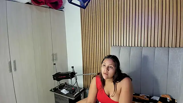 TiifanyGrey online show from January 6, 2026, 2:26 am