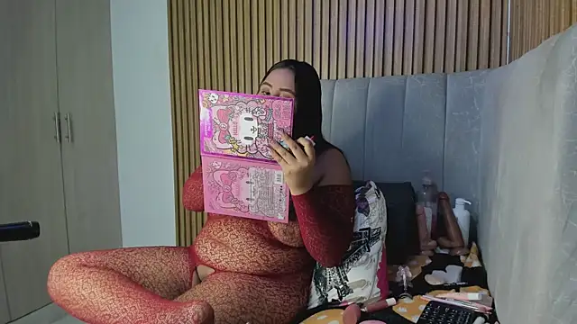 TiifanyGrey online show from January 13, 2026, 3:01 am