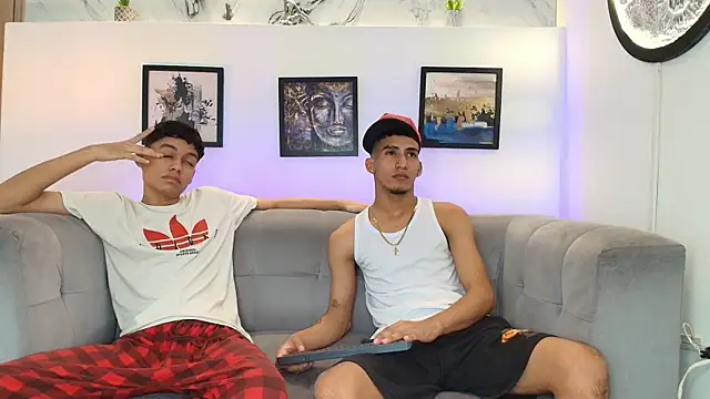 HORNY PRETTY online show from April 17, 2026, 7:17 pm