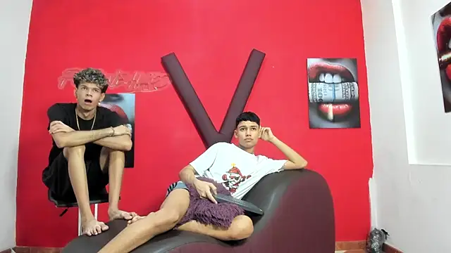Snapshot of HORNY_PRETTY chatting on May 9, 2026, 4:34 pm HORNY PRETTY online show from May 9, 2026, 4:34 pm