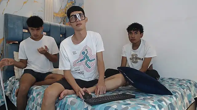 SWEET RABBIT1 online show from January 7, 2026, 7:38 pm