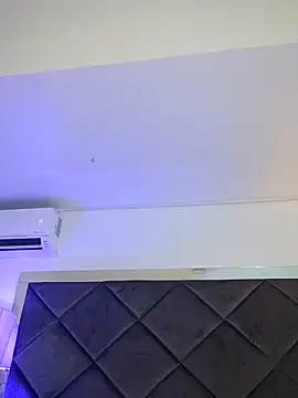 LunaaCurly online show from February 23, 2026, 7:22 pm