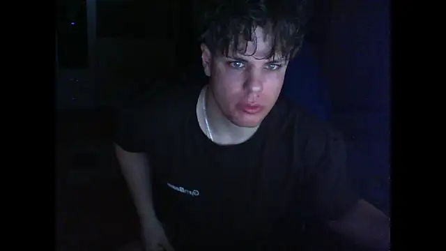 GymGuy0505 online show from January 18, 2026, 11:19 pm