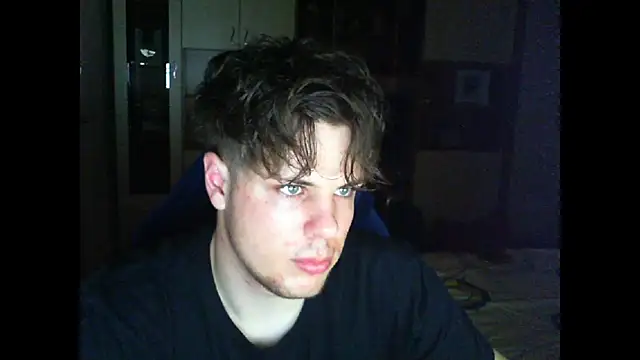 GymGuy0505 online show from April 13, 2026, 10:26 pm