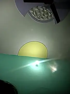 xoupleaura online show from December 18, 2025, 11:33 pm