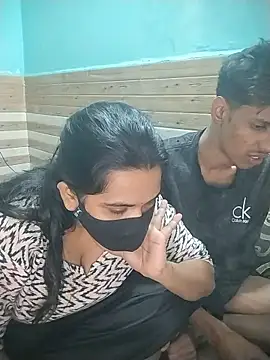 xoupleaura online show from January 8, 2026, 6:32 pm