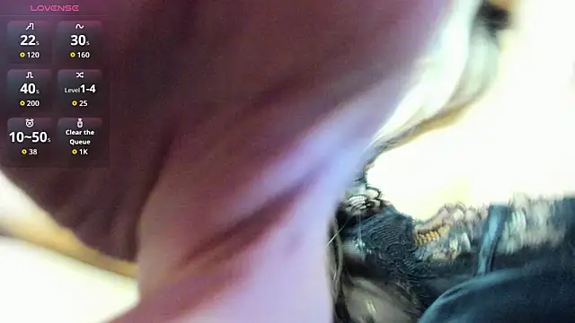 evelynvlove online show from February 26, 2026, 10:42 pm