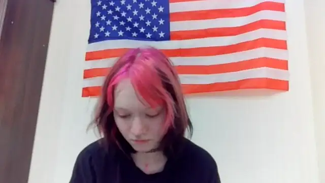 Shine Luna online show from February 26, 2026, 10:42 pm