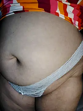 alexacurvy05 online show from February 17, 2026, 10:49 pm