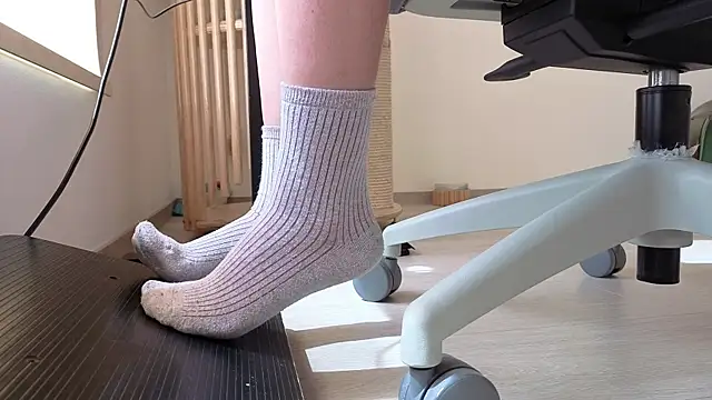 Feetbeth online show from March 2, 2026, 7:10 pm