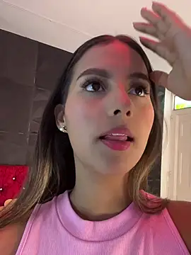 Valeria-escobar online show from March 6, 2026, 2:02 pm