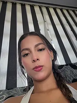 Valeria-escobar online show from April 22, 2026, 1:34 pm