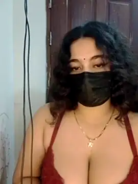 nosrat014 online show from April 18, 2026, 2:43 pm