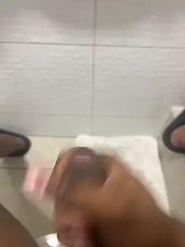 Comeonmyhouse22cm online show from February 11, 2026, 7:08 pm