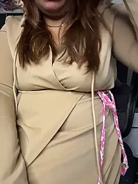 butterflyslay online show from February 24, 2026, 5:49 am