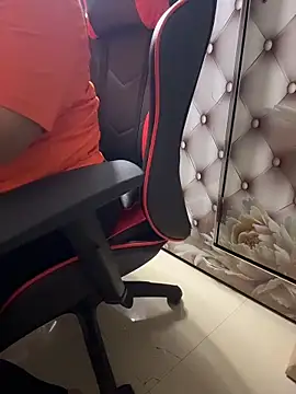 butterflyslay online show from March 24, 2026, 2:11 pm