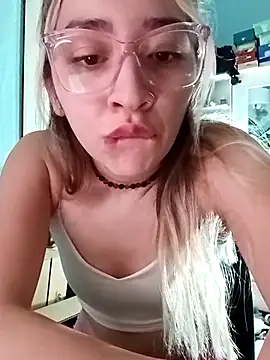 soylulita07 online show from February 4, 2026, 7:47 am