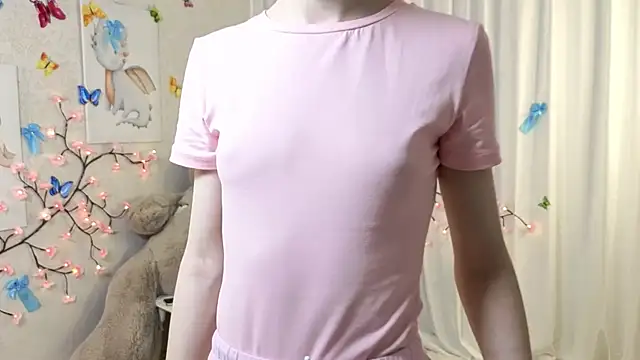 ViollaBloom online show from December 23, 2025, 2:53 am