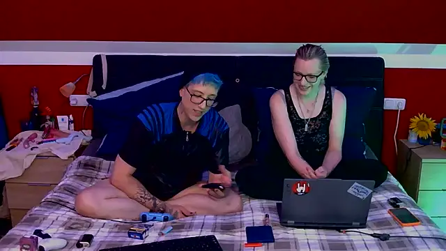 Snapshot of AskAveryAnything chatting on July 21, 2026, 8:00 pm AskAveryAnything online show from July 21, 2026, 8:00 pm