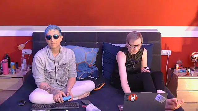 Snapshot of AskAveryAnything chatting on July 27, 2026, 8:05 pm AskAveryAnything online show from July 27, 2026, 8:05 pm