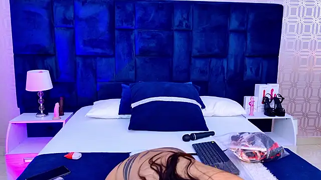 Celeste Clarke online show from January 18, 2026, 7:50 pm