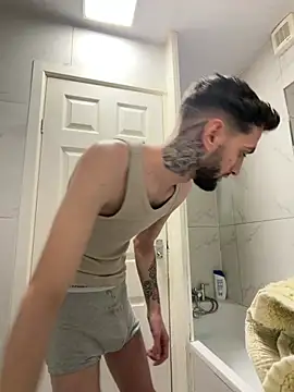 Juliann69Ramiro online show from February 18, 2026, 8:05 pm