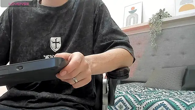 sebastamayo  online show from January 13, 2026, 8:47 pm