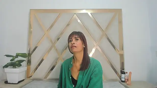 Selenaasm online show from February 16, 2026, 9:00 pm