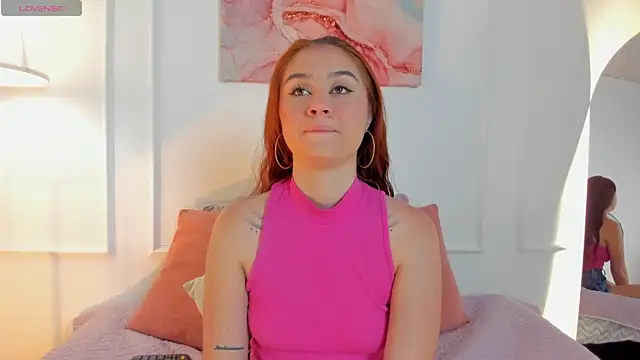 Amelia Saenz  online show from March 27, 2026, 7:46 pm