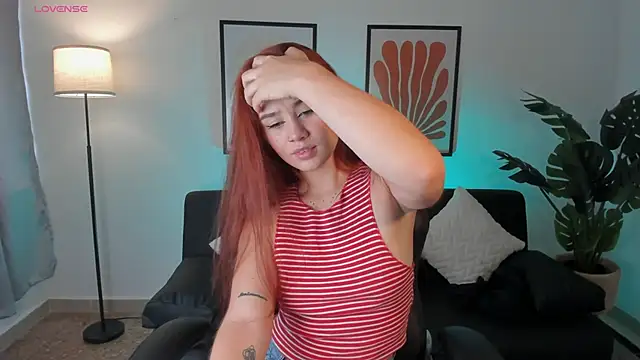 Snapshot of Amelia_Saenz_ chatting on May 7, 2026, 8:25 pm Amelia Saenz online show from May 7, 2026, 8:25 pm