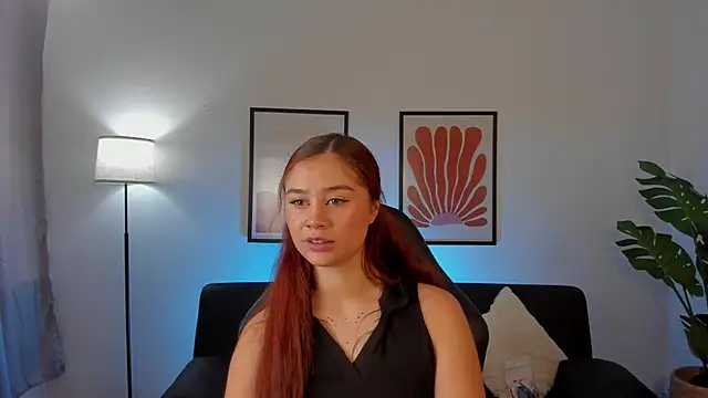 Snapshot of Amelia_Saenz_ chatting on June 12, 2026, 7:46 pm Amelia Saenz online show from June 12, 2026, 7:46 pm