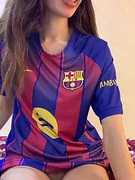 yasmina2020 online show from April 8, 2026, 9:26 pm