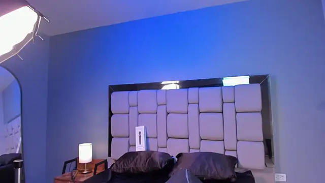 Belanny online show from April 23, 2026, 3:52 am