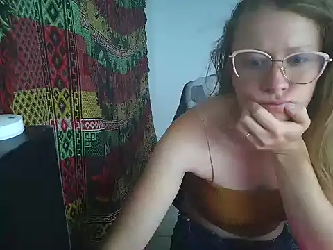 arianna blonde online show from March 1, 2026, 2:24 am