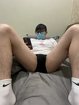 YourBoYyyyyyyy online show from April 3, 2026, 9:18 am