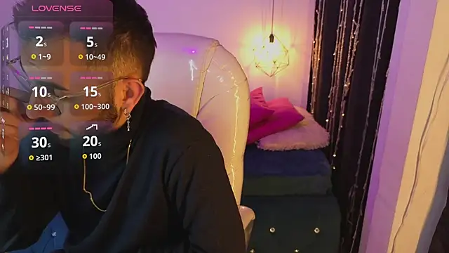 annie and ryan online show from March 3, 2026, 4:29 am