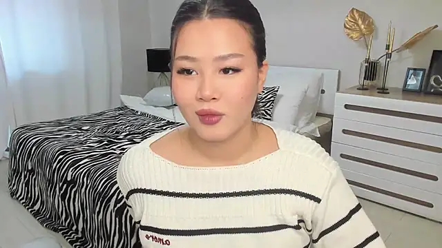 Brunette Charm online show from February 11, 2026, 11:15 am