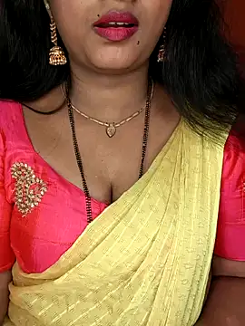 Snapshot of Rachu_love chatting on June 19, 2026, 5:23 am Rachu love online show from June 19, 2026, 5:23 am