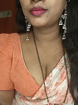 Snapshot of Rachu_love chatting on July 21, 2026, 9:33 am Rachu love online show from July 21, 2026, 9:33 am
