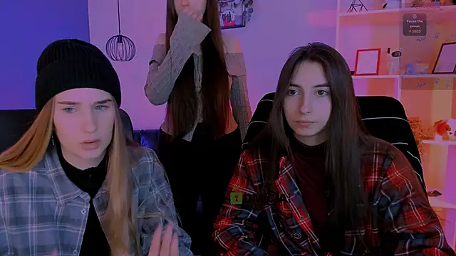 mila firee online show from April 22, 2026, 8:50 am