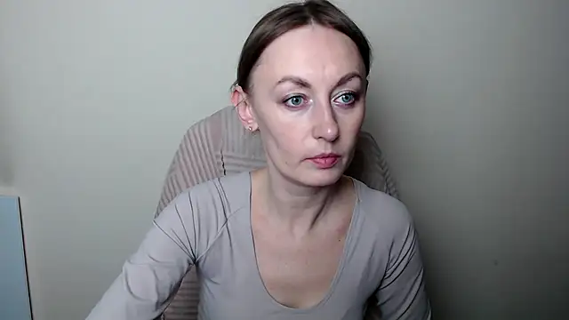 LiaSeass  online show from March 22, 2026, 12:41 pm